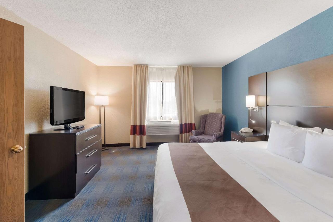 Quality Inn Upper Sandusky Exterior photo