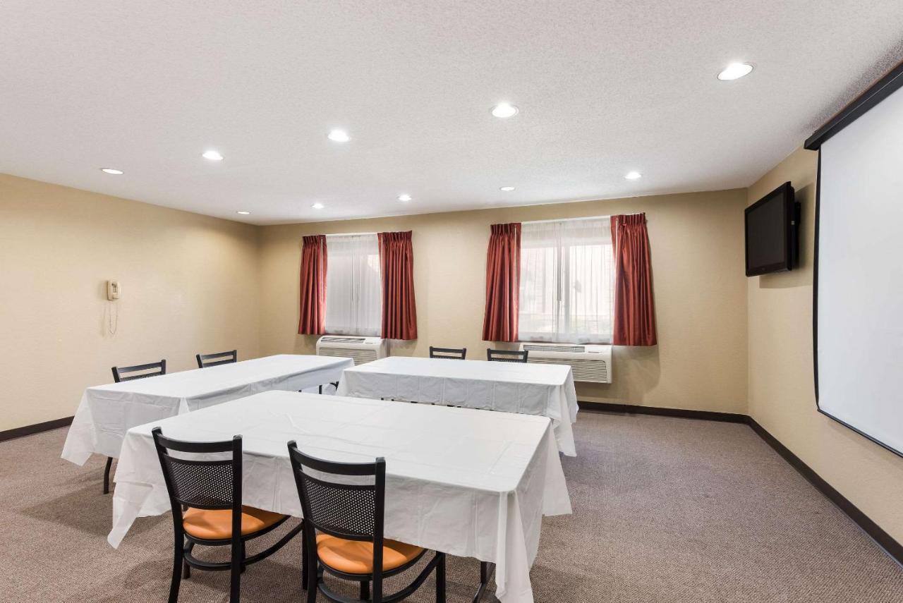 Quality Inn Upper Sandusky Exterior photo