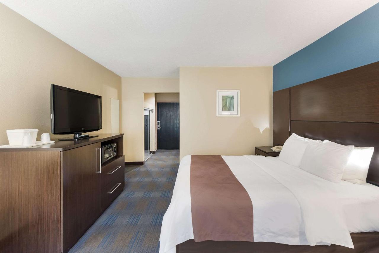 Quality Inn Upper Sandusky Exterior photo