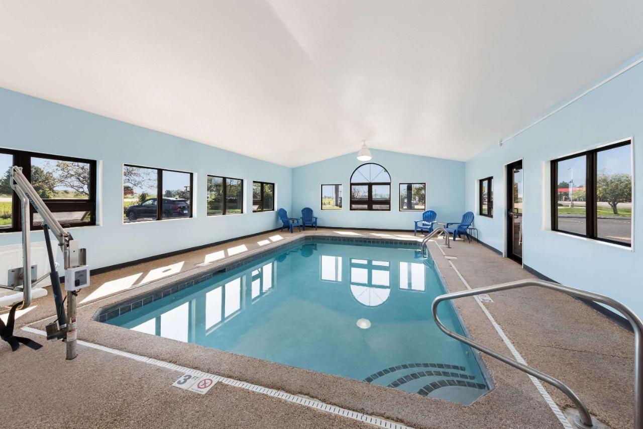 Quality Inn Upper Sandusky Exterior photo